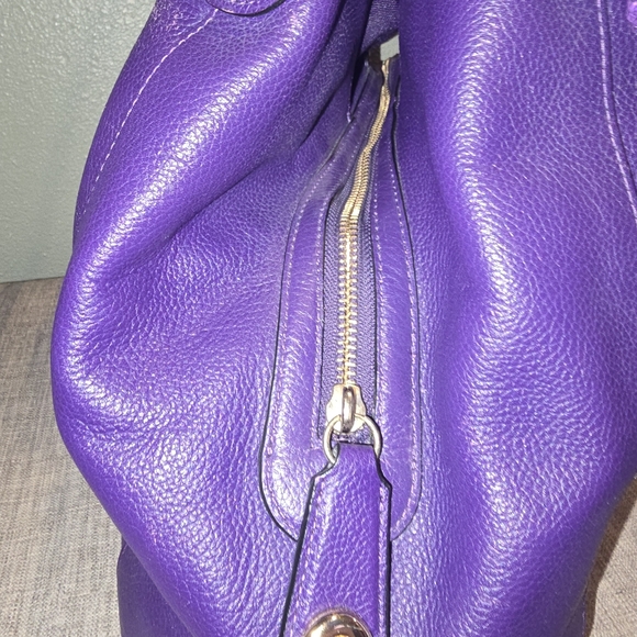 Coach Edie shoulder bag in purple pebbled leather Hobo - Picture 4 of 8